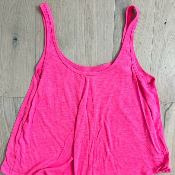 Hollister Pink Tank - Picture 1 of 3